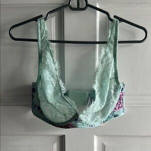 Soma Lace Bra in Green and Pink